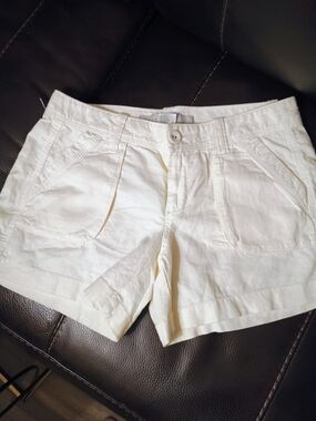 Old Navy White Women's Cargo Shorts